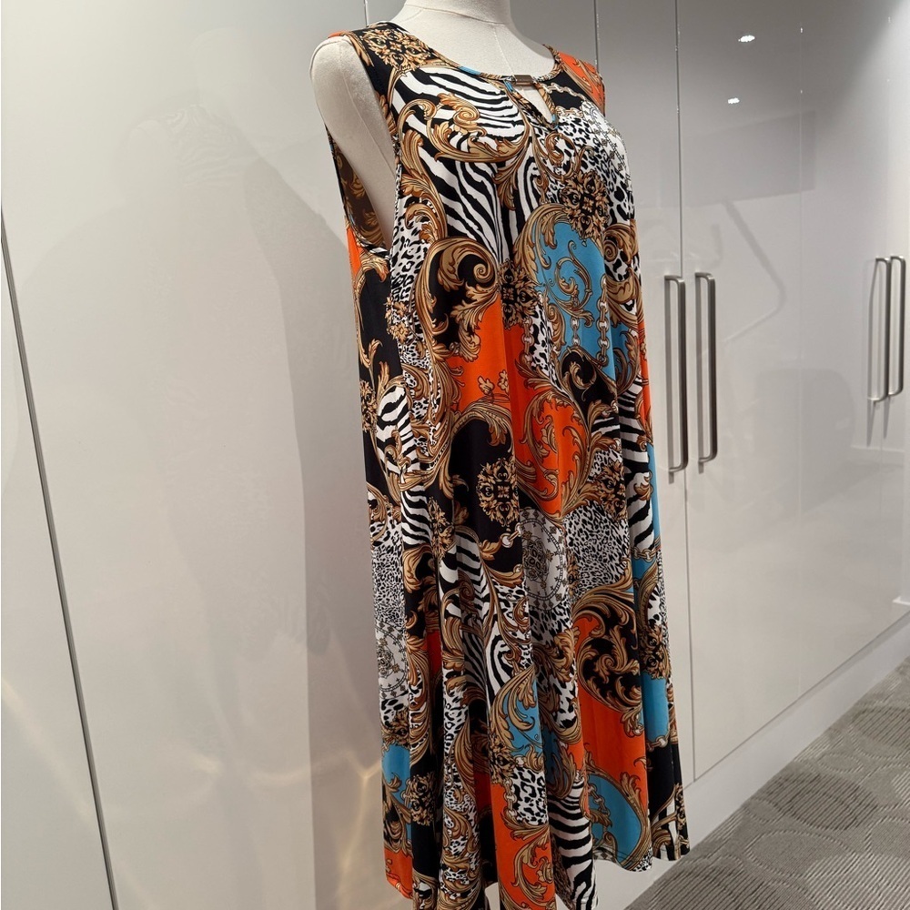 Vibrant Sleeveless Maxi Dress - Picture 2 of 7